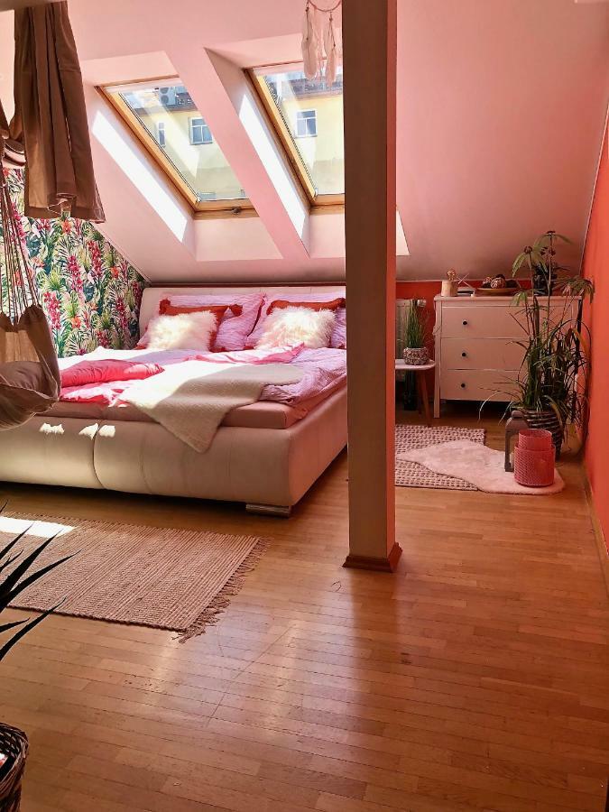 Duplex With Quite Terrace On Wenceslas Sq. ปราก ภายนอก รูปภาพ